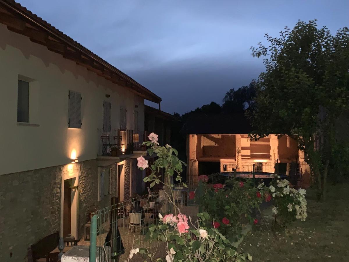 La Luce Delle Colline Bed & Breakfast Serravalle delle Langhe Eksteriør bilde