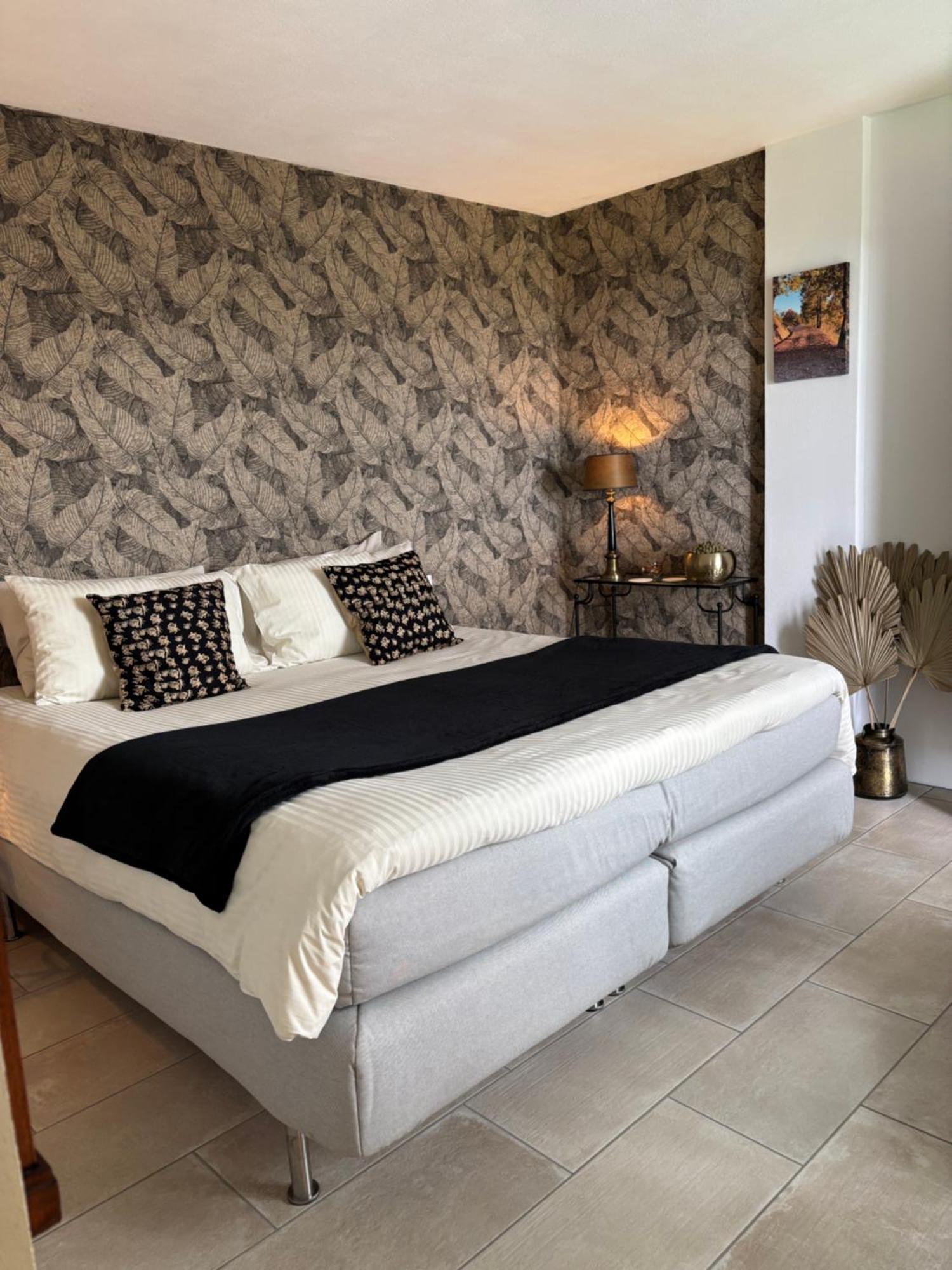 La Luce Delle Colline Bed & Breakfast Serravalle delle Langhe Eksteriør bilde